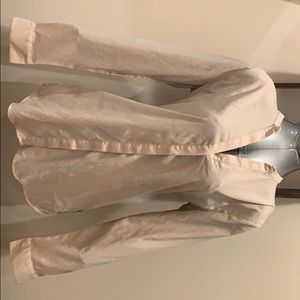 Beautiful Banana Republic tri-colored ladies shirt